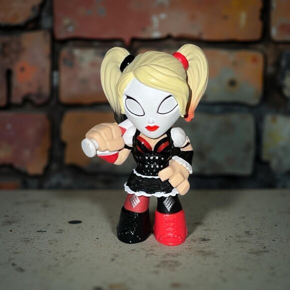 Funko Mystery Minis DC Batman Arkham Series Harley Quinn B17 - Picture 1 of 7